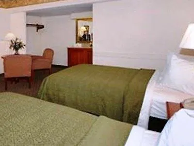 Quality Inn Savannah Historic District