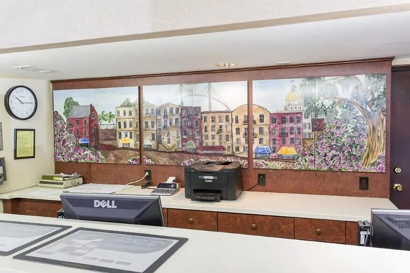 Quality Inn Savannah Historic District 2*,